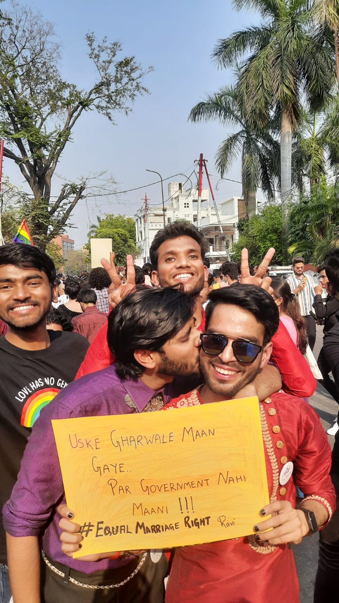 dagabaaz_ray's tweet photo. My first pride!!!๐ณ๏ธโ๐๐งฟ
#lovehasnogender #awadhqueerpride #firstpride #loveislove https://t.co/a1cYlB7NiQ