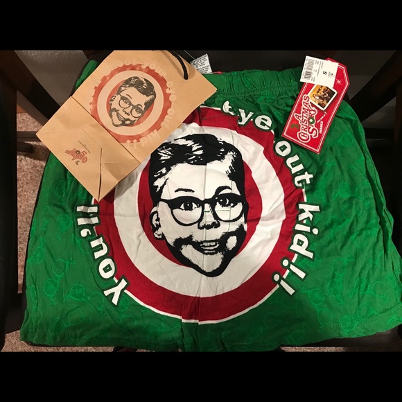thegamemerchant's tweet photo. So good I had to share! Check out all the items I'm loving on @Poshmarkapp #poshmark #fashion #style #shopmycloset #christmasstory #foco #nautica: https://t.co/Tz9DMm8gUe https://t.co/Oa9UXc62Od