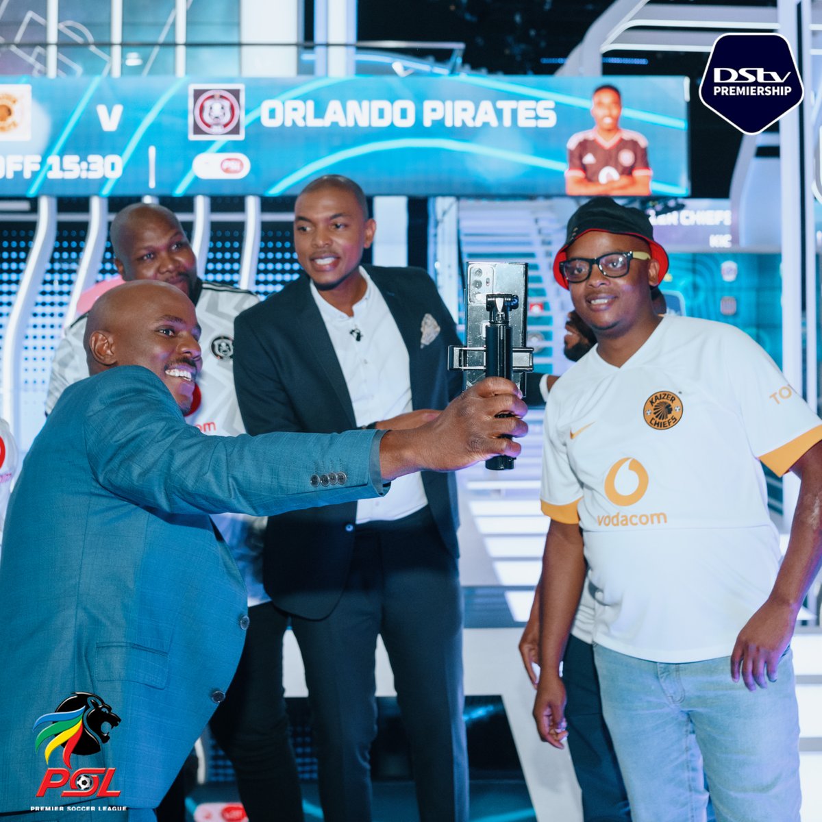 DelmainFaver's tweet photo. Chiefs were not the only winners in the #SowetoDerby
Amakhosi fan Eugene Dilles from Durban was the proud winner of the #MyPerfectMatchDayExperience competition courtesy of @DStv rewards
He got to spend time in the @SSFootball studios as well as the full Stadium experience! https://t.co/x2FSdo4Ui0