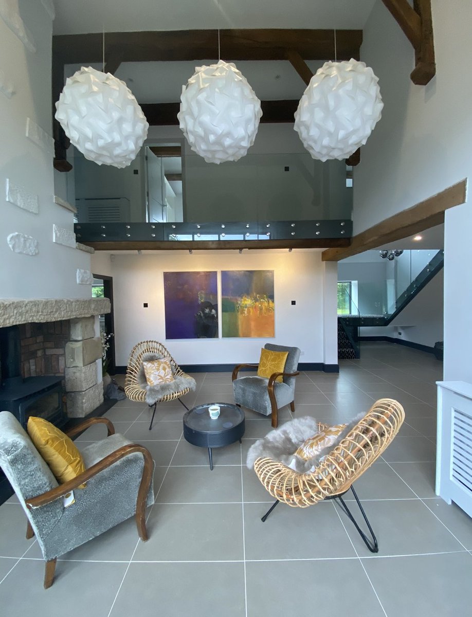 EverymanGallery's tweet photo. #Hale #happyclient #art #contemporaryart  happy to bring the joy of Ewa Konior’s diptych Kiss to this wonderful interior in #halebarns https://t.co/mAXySUCcaI