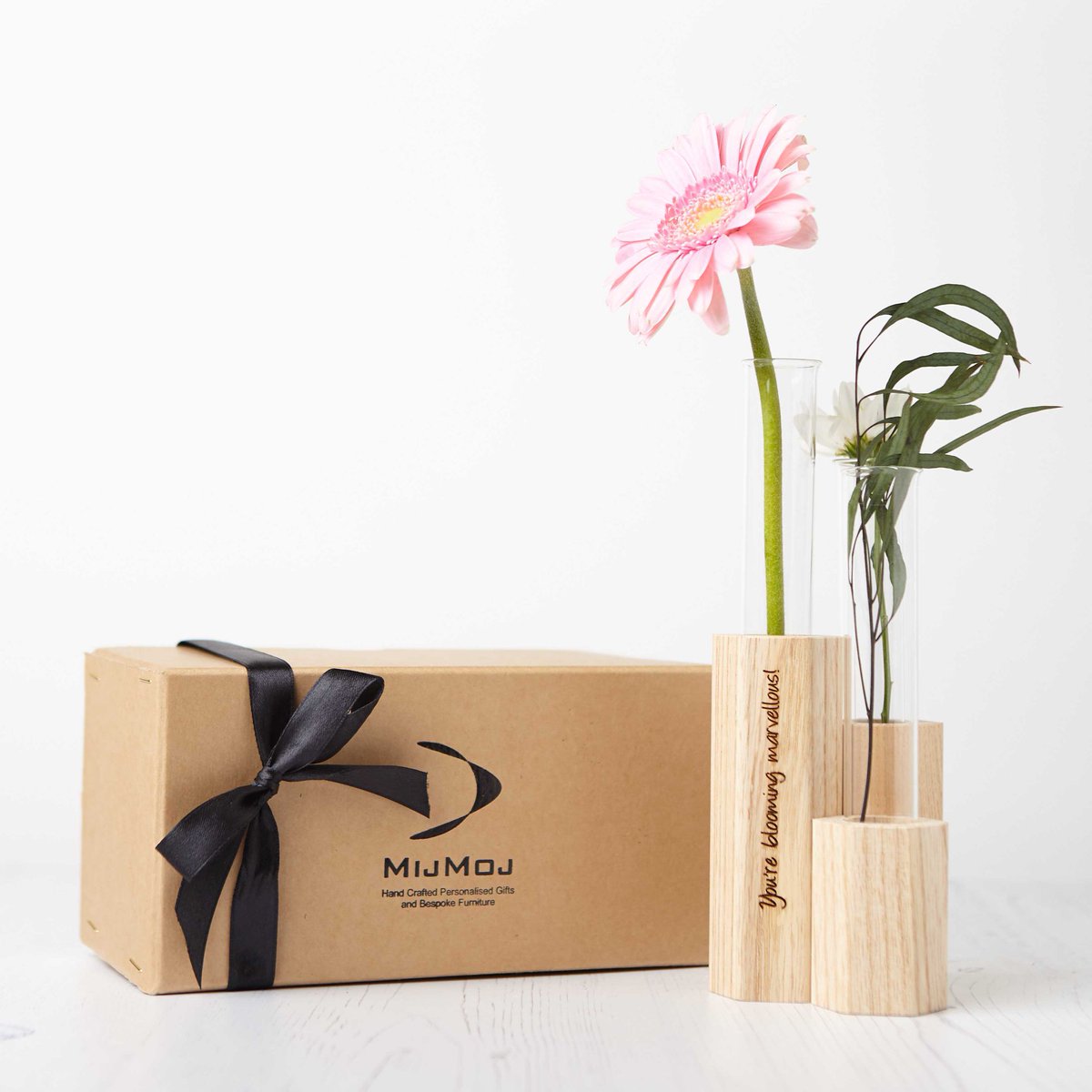 Stitchedboxes's tweet photo. Sustainable high quality box packaging for a variety of @MijMojDesign gifts! https://t.co/4xY4z8UZDp