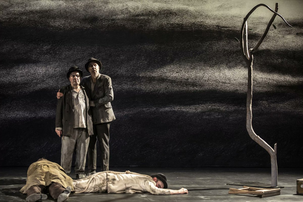 Alain Françon directs Godot at La Scala Paris till 8 April then tour: sceneweb.fr/alain-francon-…