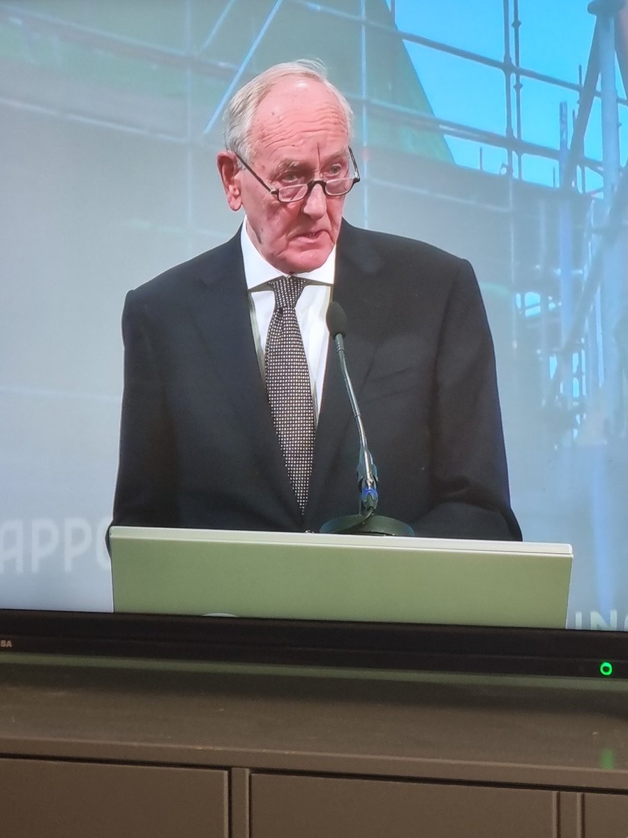 dannytalks's tweet photo. De #grootmeester van Nederlandse politiek weet weer de vinger op de juiste plaats te leggen en bruggen te bouwen tussen Groningen en Den Haag! @VVD https://t.co/7xKyuno8bm