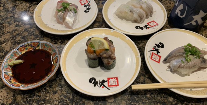 最後の晩餐

たこわさが辛くなくて初めての体験だだた。一生噛んでたかった(名残惜しい) 