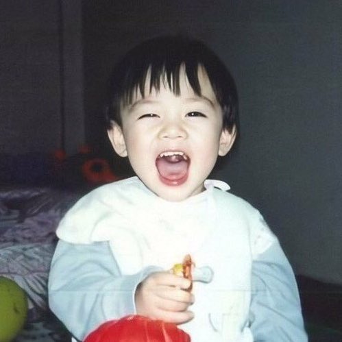 bemindlee's tweet photo. เหมือนเดิมเลย เปลี่ยนแค่จากถือจุกนมปลอม มาถือซ้อมจิ้มเค้ก 🥺🥺🥺🥺🥺🥺🥺🥺🥺🥺🥺🥺🥺🥺🥺🥺🥺🥺🥺🥺🥺🥺 https://t.co/f1nLAYlKw8