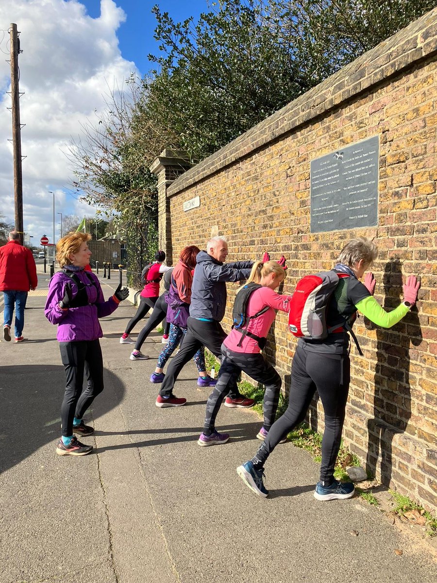 SecretRuns's tweet image. The Magic of the London Marathon 🏃🏾🏅💂🏽‍♀️🎡

Thank you to Clair, Colin, Gemma, Marie, Michelle, Ruth and Sharon for joining our guide Ronnie on yesterday's 12 mile running tour through the highs of the London Marathon route. 🙌