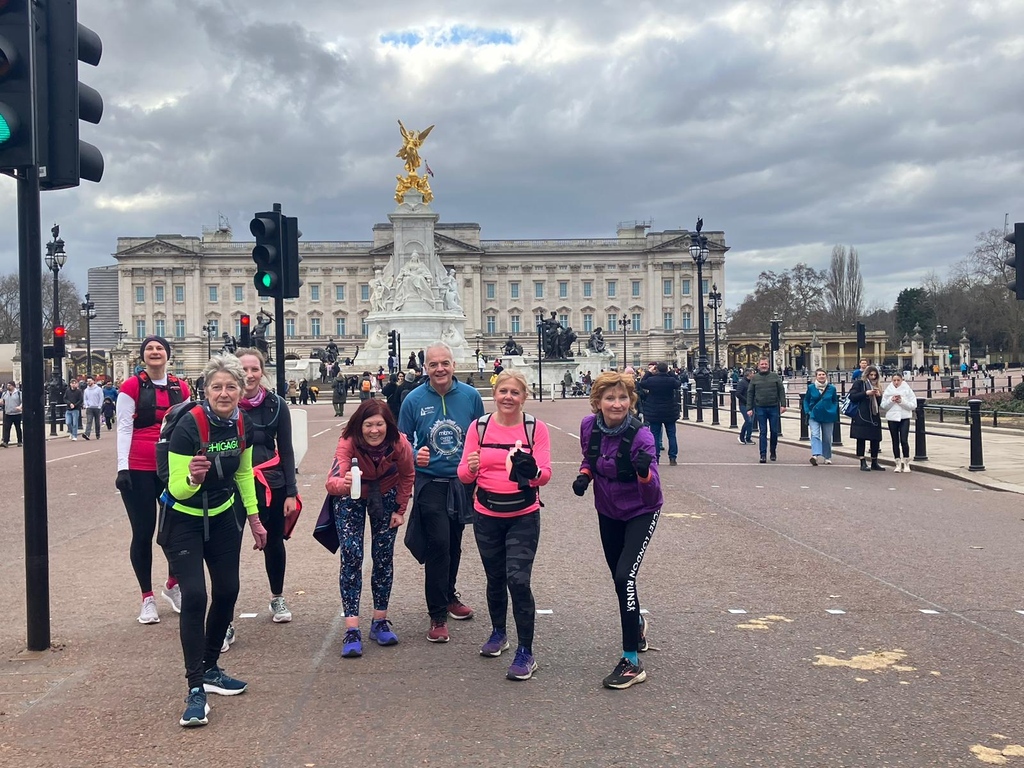 SecretRuns's tweet image. The Magic of the London Marathon 🏃🏾🏅💂🏽‍♀️🎡

Thank you to Clair, Colin, Gemma, Marie, Michelle, Ruth and Sharon for joining our guide Ronnie on yesterday's 12 mile running tour through the highs of the London Marathon route. 🙌