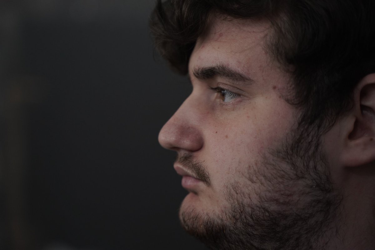 Gxterne's tweet image. El que piensa en tener amigos enemigos tiene. 

Solo son leales hasta que ya no les conviene.