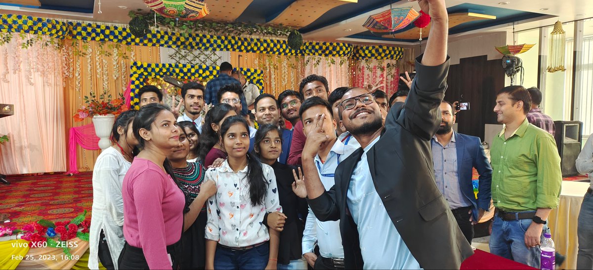 BugendaiTech's tweet photo. Let's bring Salesforce to the remotest places of Bihar and Jharkhand! Team BugendaiTech participated in the Inaugural Saleforce event in Bihar Sharif hosted by @salesforce Rajgir Nalanda group. 

#BugendaiLearning #Trailhead #trailblazercommunity https://t.co/7Mm7FEDeSn