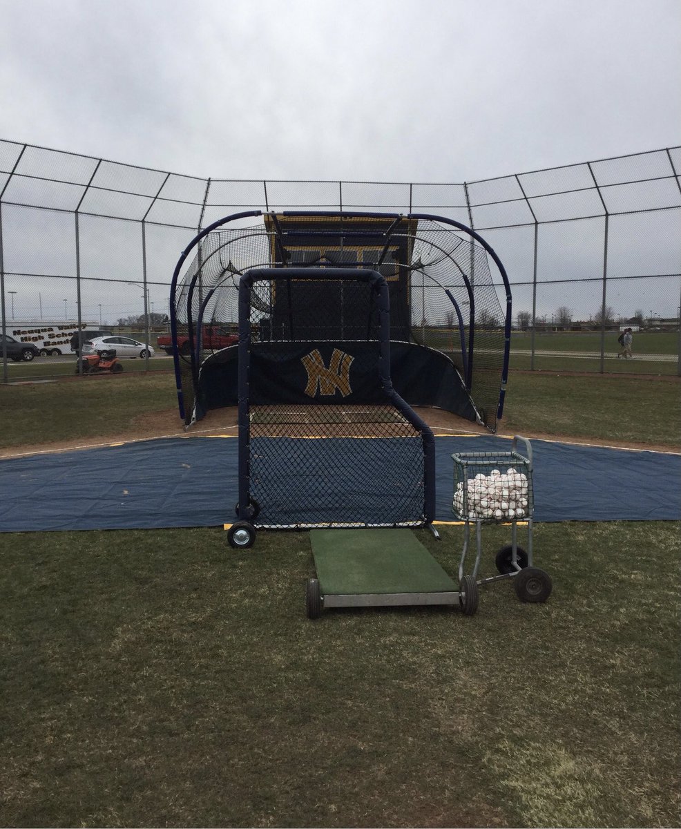 Happy New Year to all Illinois high school baseball coaches, players and families! Good luck and have a great season!