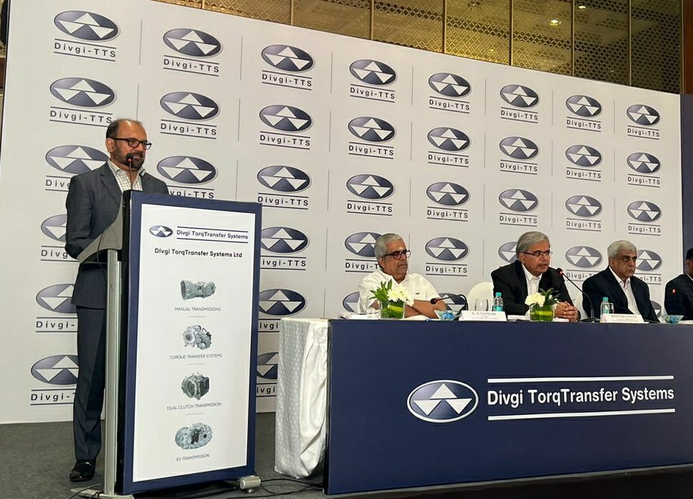 bakul_gala's tweet photo. I had the honor of being part of investor roadshow of Divi-TTS on the eve of their upcoming IPO. 

#Divgi
 #IPO https://t.co/uBXuTx3Ws7