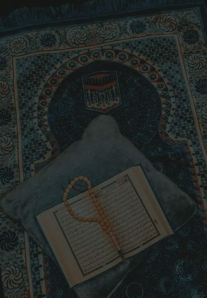 Blagha4's tweet photo. "لُذ بالإلهِ ولا تلُـذ بسِـوَاهُ 
مَن لاَذَ بالمَلِكِ الجلِيلِ كَفَاهُ" https://t.co/y5v4yeLHmz