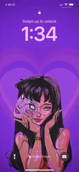 What&rsquo;s your lock screen? https://t.co/ytnMpHmz0H