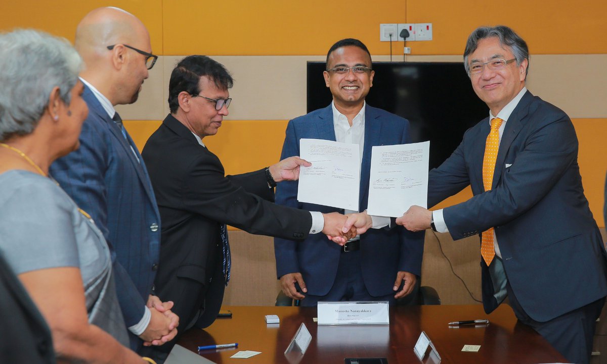 nanayakkara77's tweet photo. SLBFE and Ministry of Labour and Foreign Employment signed an agreement with #JITCO promoting #TITP and #SSW programs in #SriLanka  as well as among receiving organizations in #Japan. Both parties will collaborate to achieve its objectives. #remittance #migrantworkers https://t.co/skUmbuEutE