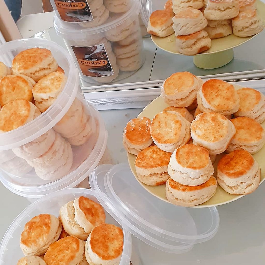 EullyCakery's tweet photo. Have you guys tried baking those scones after the recipe I dish out, or you want to order from me?.

I am at your service, order.https://t.co/XN81x0zq24

Or maybe you want to bake live with me via zoom app?....

I am still at Germiston, Lambton in Hazelpark.

Morning🌻♥️💃👩‍🍳👩‍🍳 https://t.co/MRobuHEUh5