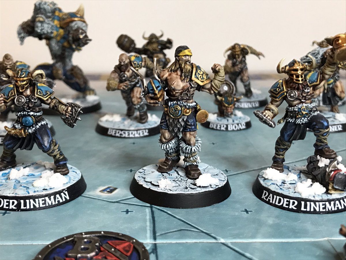 Yeti and star players finished to round off the Norse Blood Bowl team. Really enjoyed painting these! #BloodBowl #MiniatureMonday #WarhammerCommunity