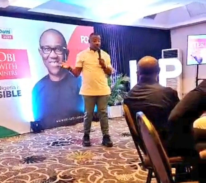 Spotlight_Abby's tweet photo. I remember when Okey Bakassi asked Peter Obi if he had the capacity to "defend the votes of Nigerians" cos his rivals do not fight fair. While charging Nigerians to do their part, PO said "I'D RATHER DIE THAN FAIL NIGERIANS."
Fear not, PO is prepared. Go &amp; verify.
#ElectionResult https://t.co/elbEMEzcE8