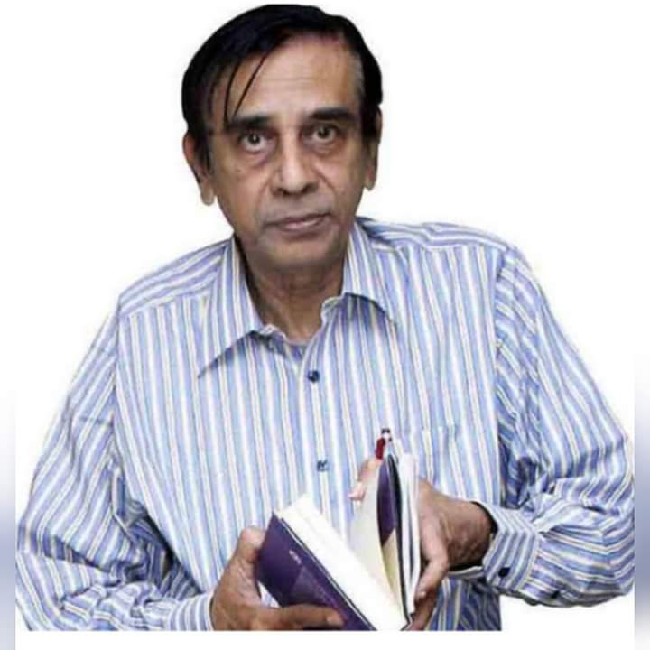 zeke_ravi's tweet photo. 30 வருடத்துக்கு முன் கற்பனைக்கு அப்பால் ஒரு நூலில் சுஜாதா எழுதியது.
இதுல கடைசி வரி தான் அல்டிமேட். அதுதான் சுஜாதா டச்😂 https://t.co/wBaNQ16sO0