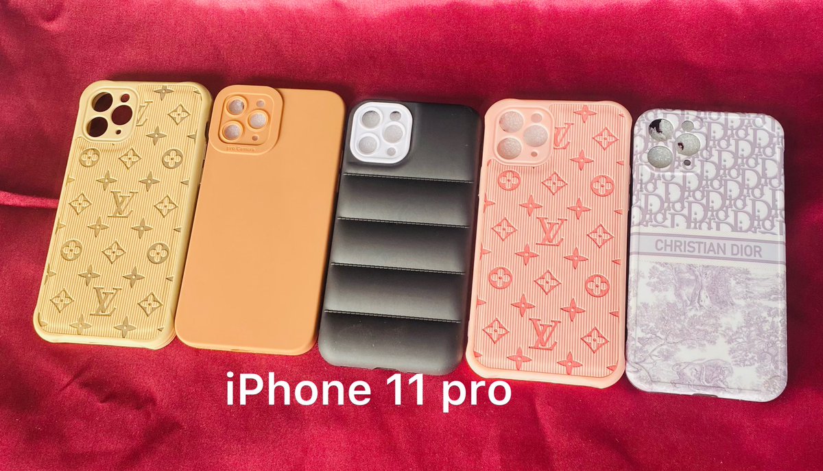 EvahSimbeye3's tweet photo. iPhone cases on clearance sale 

4,000mk each 

RT for awareness 🥹 https://t.co/crvWGkrhBd