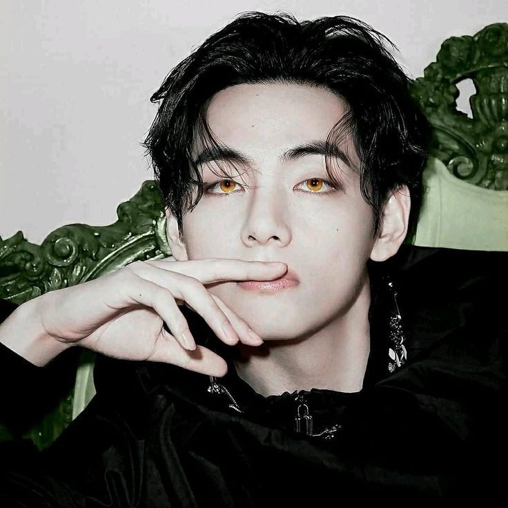 𝐋 𝐎 𝐕 𝐄  /ləv/ ; 
noun
1. An intense feeling of deep affection. ( deep affection, fondness, tenderness, devotion, adoration, desire, lust, yearning. )
2. A great interest and pleasure in something.

• 𝒂𝒇𝒇𝒂𝒊𝒓 𝒐𝒇 𝒕𝒉𝒆 𝒉𝒆𝒂𝒓𝒕 

⠀   ⠀   A𝘯𝘵ó𝘯i𝘮o: 𝗵𝗮𝘁𝗿𝗲𝗱