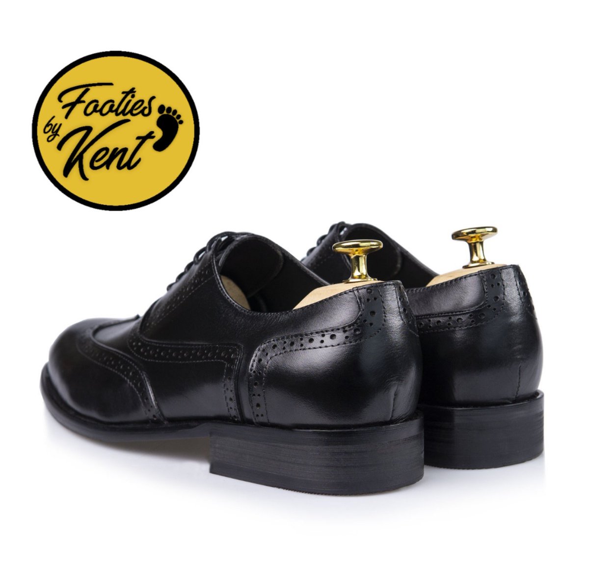 A gentleman's shoe, with classic English styling. Quintessential businesswear for professionals, and the perfect addition to a smart casual wardrobe. Made from the finest calf leather with Semi brogue detail.

Price: ₦22,000