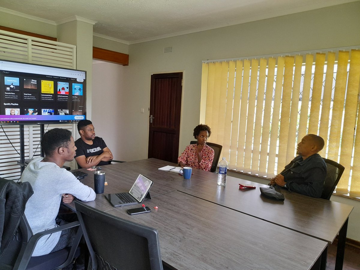 scriptsandbars's tweet image. Digital labs between participants and facilitators are designed to accelerate and enhance market readiness of participants. 

#ScriptsandBars #CreativeAccelerator 

@kaymediaafrica @southernafricaarts @zwBritish