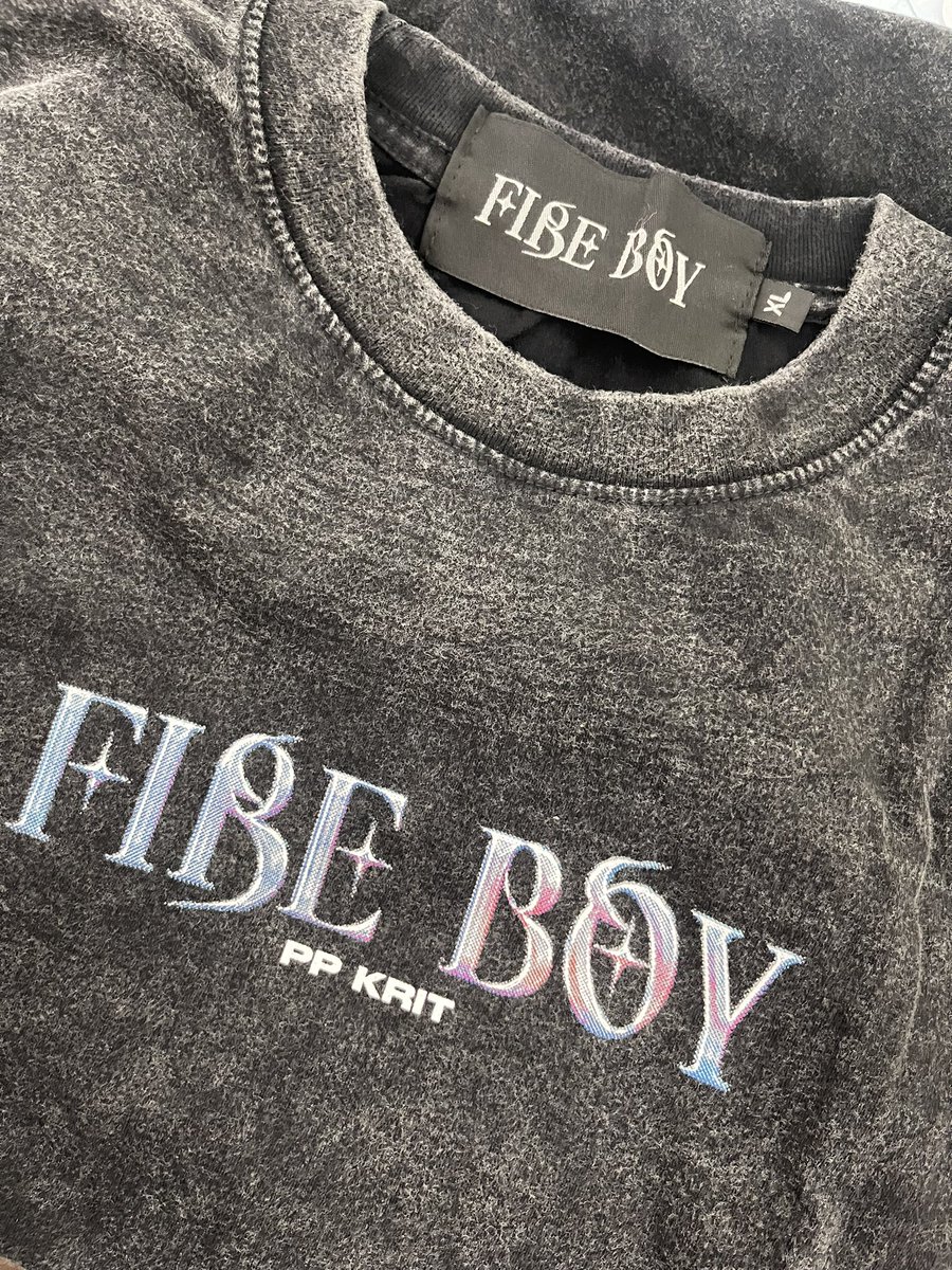 Chanan_Awii's tweet photo. เราจะเดินทางไปกับเสื้อตัวนี้ #FIREBOYCollection #ppkirtt https://t.co/Hlb506Holy