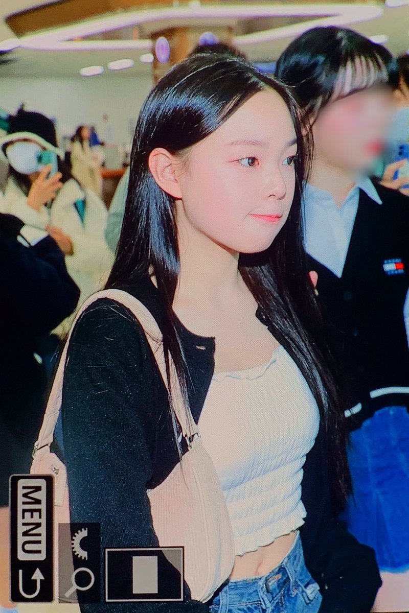 230227 프리뷰
#CLASSy #클라씨 #박보은 #보은