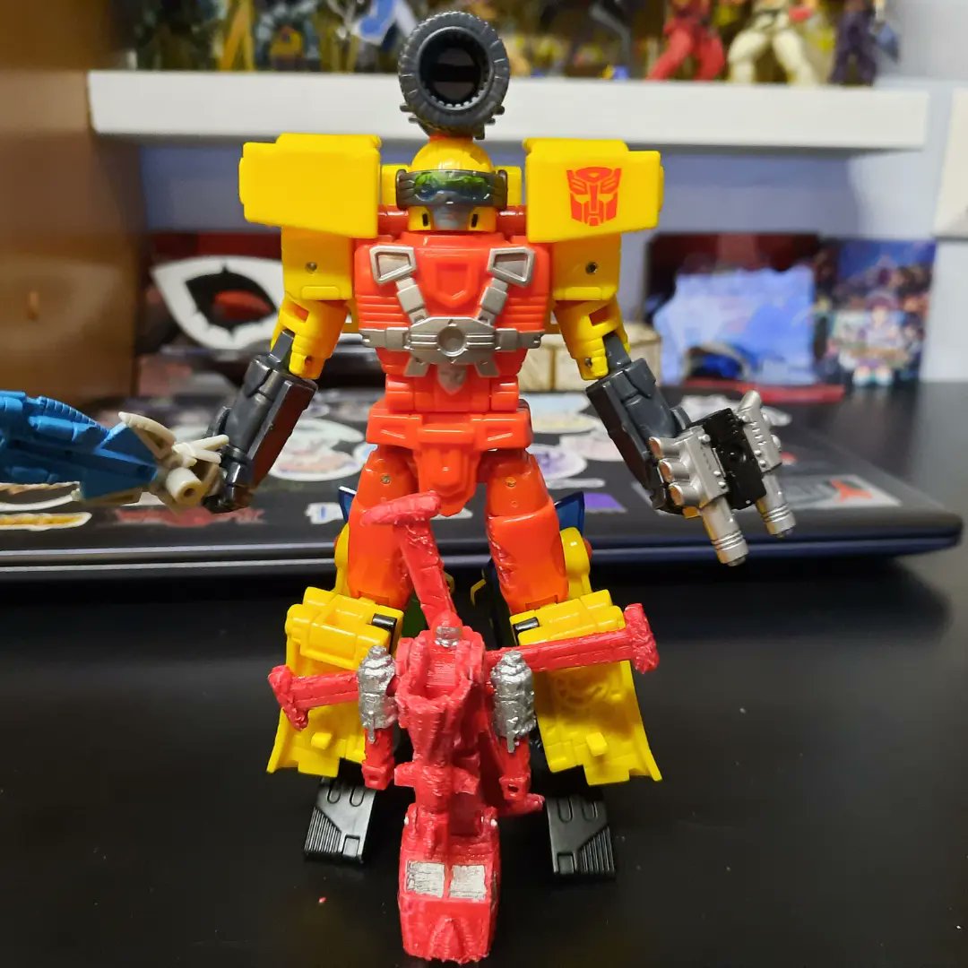 Tfpivman's tweet photo. Now my Legacy HotShot has his Minicon thanks to the printable models by @funbiestudios
#Transformers #TransformersArmada #micronlegends #UnicronTrilogy #Minicon #Transformers3dPrints https://t.co/5N5TscuD7O