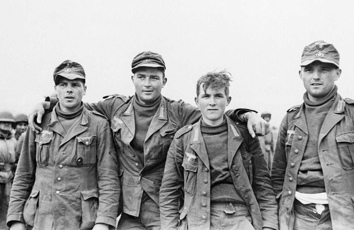 LRonLacy's tweet photo. #OTD in 1943
‘German prisoners captured during an Allied raid on German-Italian position in #Sened, #Tunisia on February 27, 1943. The hatless soldier stated that he was only twenty years old.’
@Tunisia_1943
#WW2 #blackandwhitephotography #NorthAfricaCampaign #prisonersofwar https://t.co/2koCUufSQI