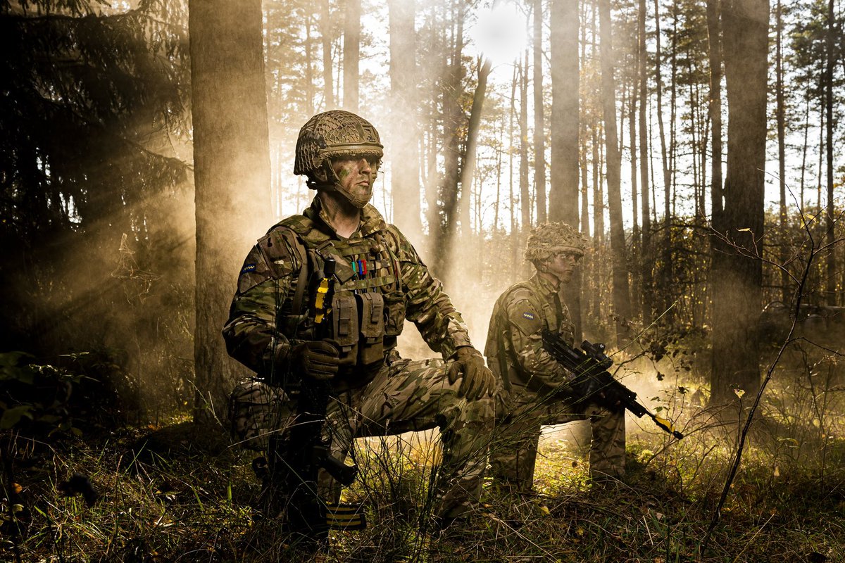 Troops from the @SCOTS_DG honing their dismounted soldiering skills. To find out more about The Royal Scots Dragoon Guards please visit: army.mod.uk/SCOTSDG #scotscav #lightcav #recce #armyjobs #britisharmy #army #british #defence #jackal #military #cavalry