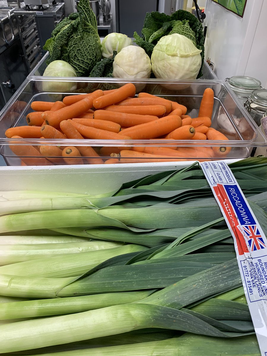 Fresh delivery into #school Not quite turnips, 😉 but they are British, local and in season  #schoollunches @JeanetteOrrey @PSC_Alliance @LACA_UK @LoveBritishFood @NFUtweets