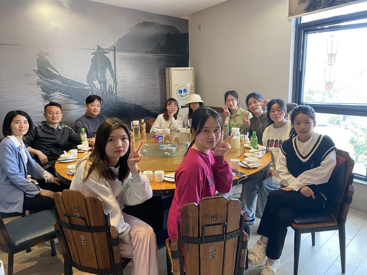 cnc_julia's tweet image. So happy ＃goodcompany