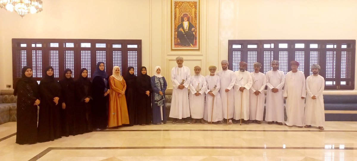 EduGovMct's tweet photo. يستمر لمدة يومين.. 
مجلس أولياء الأمور بولاية #مطرح بالتعاون مع مركز خدمة المجتمع والتعليم المستمر بجامعة السلطان قابوس @SQU_info 
ينظم ملتقى مطرح الإثرائي الأول "إنماء مهني وإثراء معرفي"  رعى الإفتتاح سعادة الشيخ المنذر بن أحمد المرهون والي مطرح.
#فعاليات_تعليمية_مسقط https://t.co/a8EQY29DJr