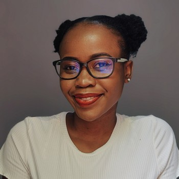 MandelaUni's tweet photo. Reasons to be Proud - #R2bP: Nelson Mandela Uni Master's student in Applied Languages Tsakani Shilowe has been selected as 1 of 150 participants across the world to attend the Global Peace Summit in Kenya 2023 from 9 to 12 February 2023.

Read story here: https://t.co/sr7hyfrGWu https://t.co/5qnKMbMMoI