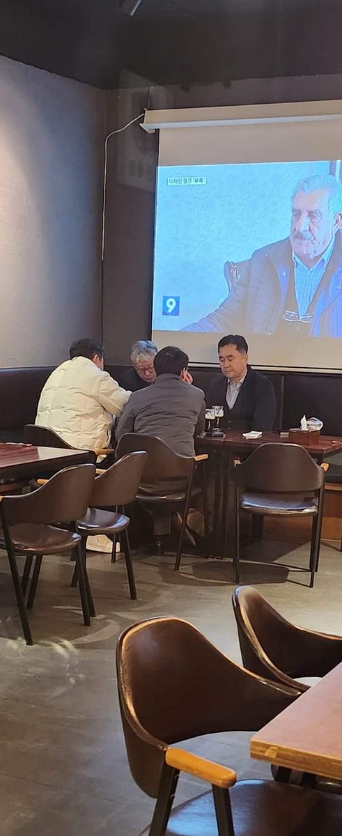 민주당 망하던지 말던지 지 살길만 찾는 개씨발 역적 새끼들