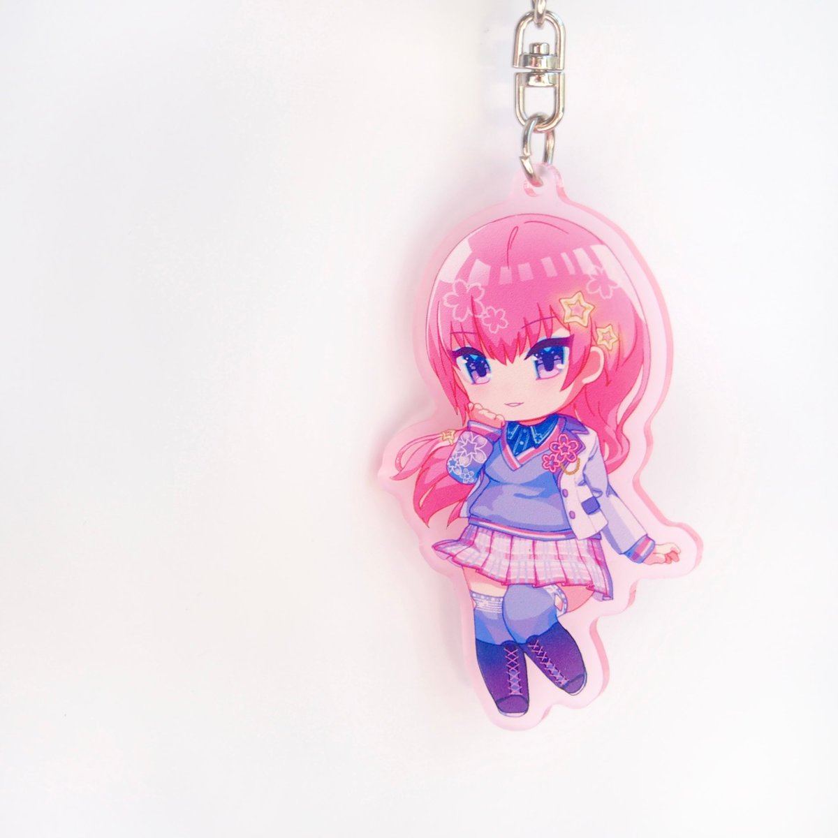 プロセカ「プロセカ 巡音ルカ アクリルキーホルダー第2弾 | 不確定の箱  #booth_」|Юрй(ゆうり)💍のイラスト