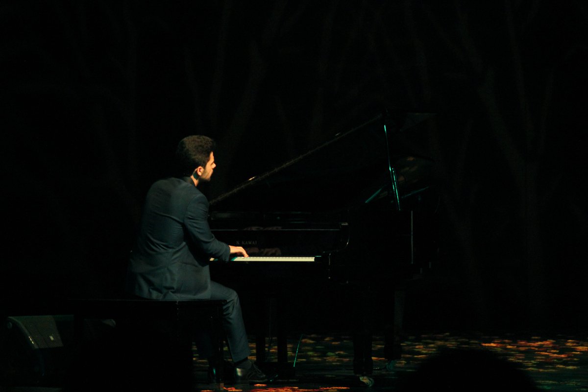 resistartprod's tweet photo. Première du spectacle "Le Serment des Chemins" de  Mehdi Trabelsi au piano @MonsieurCroches  et Abir Derbel au chant. Poésie de @LeilaToubel 

[ Photos : Hend Tekaya / Resistart 25.02.2023 ] https://t.co/ilp7ajHgZh