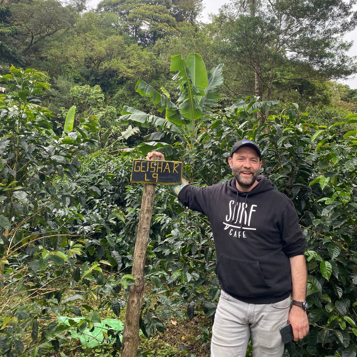 PlantingCostaRi's tweet photo. ORIGIN TOURS - We have great memories in coffee farms. Like @surfcafe_tallinn  who had some fun time at @fincaelbueyerito.cr farm!! 🤗⁠
Reach out to live the best experience! 😁 ⁠
.⁠ https://t.co/1yzRQg75Bw