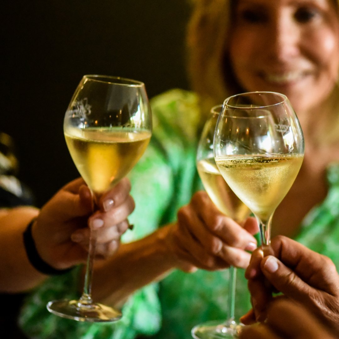 Don't miss out on your last chance for Early Bird tickets to my first luncheon of the year <a href="/qcclub/">Club Qc Deejayz</a> 🍾

Overlooking the hallowed grounds of The Gabba, we will be celebrating the iconic wines of @champagnetaittinger

French executive chef Jean-Marc Ruzzene has quite the pedigree in