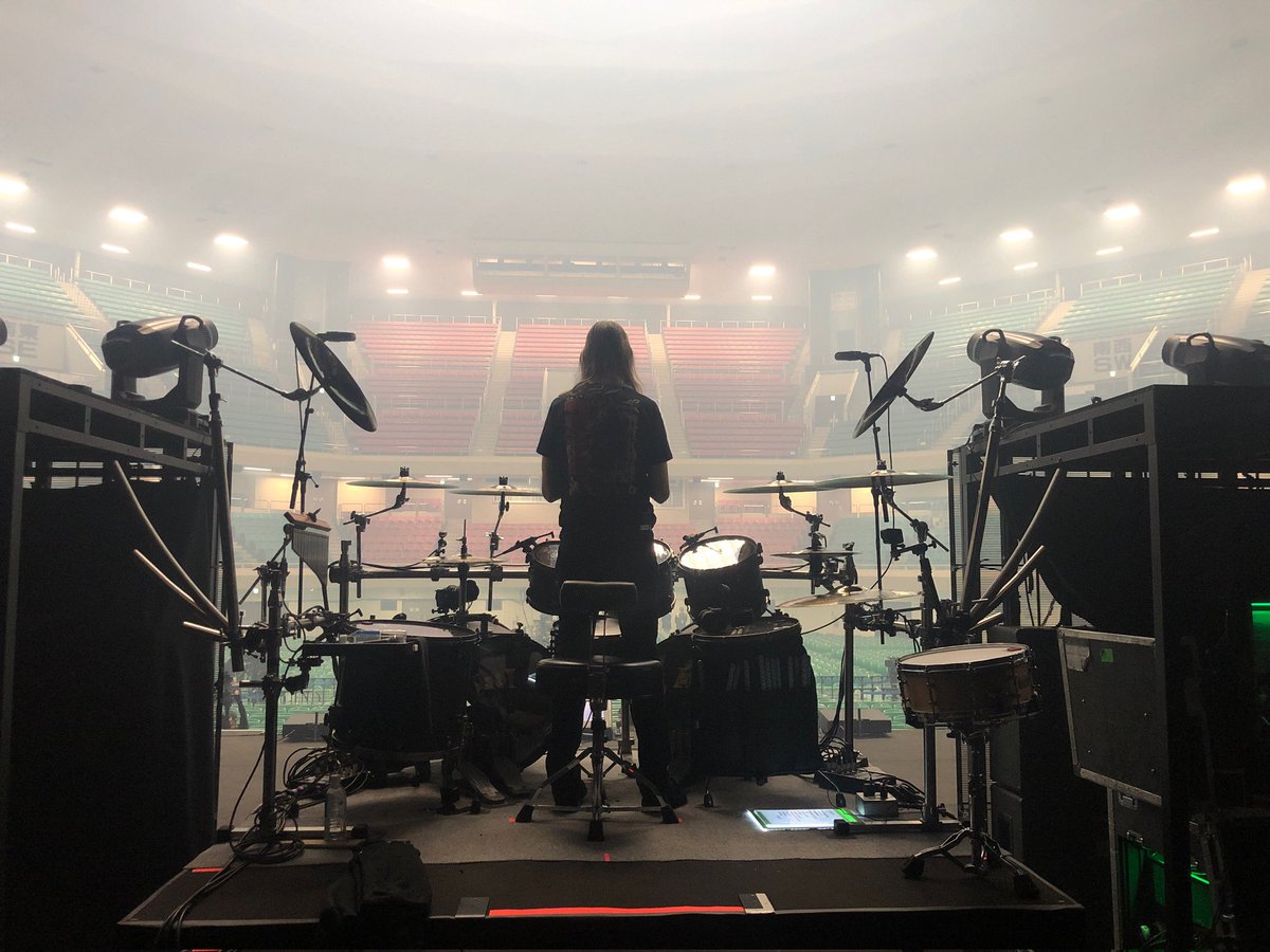 I'm ready for Budokan! Are you? @Megadeth #TheyOnlyComeOutAtNight Watch the livestream at driift.link/Megadeth 📷 Ronnie Lee Hise Jr.