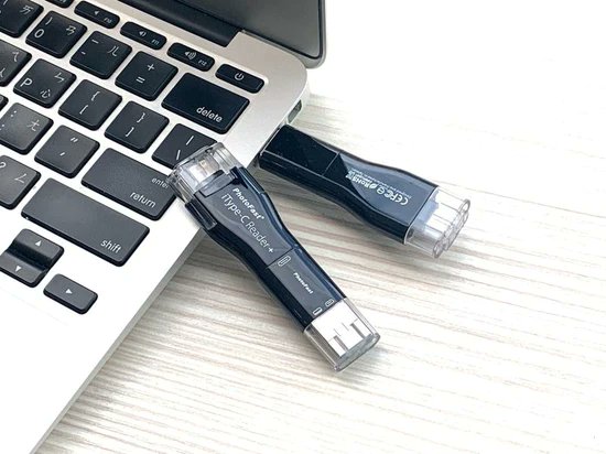 Demonocha_shop's tweet photo. ■商品紹介■
【#PhotoFast】
Cardreader ITCreader
世界初となるiPhone/iPad/Android/WindowsPCに
対応したUSB-C microSDカードリーダー!
容量不足の心配をする必要もなくなります!
詳細はhttps://t.co/dpSoM0PZ1O
#でものっちゃ
#ガジェット
#カードリーダー https://t.co/RPVEotH3Jt