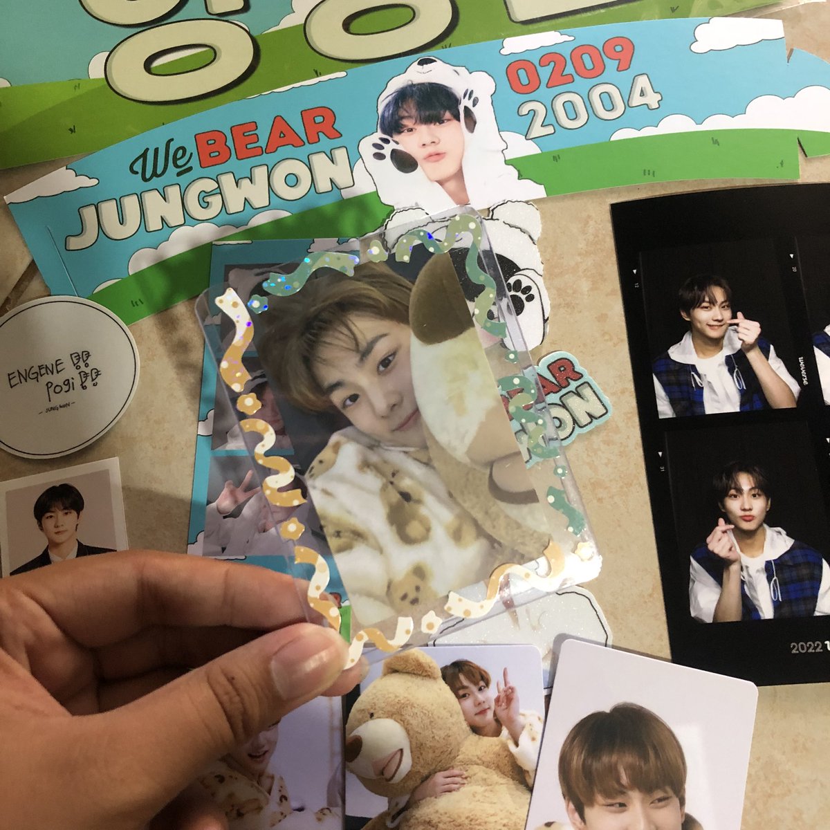 pjscintillating's tweet photo. thank you @DBKcsEvents for the we bear jungwon kit namin ni @secretlhs 🫶 https://t.co/XQAFNAjEeD
