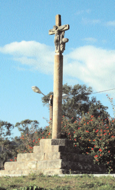 El Cruceiro da Lama: una joya escondida en la parroquia de Camos, Nigrán. 🕊 Este cruceiro es uno de los más elaborados y representativos de Galicia y data del siglo XVII. 
#nigrán #galicia