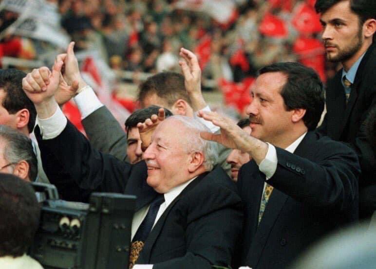 SelimMalkoc's tweet photo. Türk siyasetinin hocası, Milli Görüş hareketinin kurucu lideri, merhum Başbakanımız #NecmettinErbakan’ı rahmet ve minnetle anıyorum.
Mekanın cennet olsun inşAllah 
#NecmettinErbakan https://t.co/ts33xkuYUy