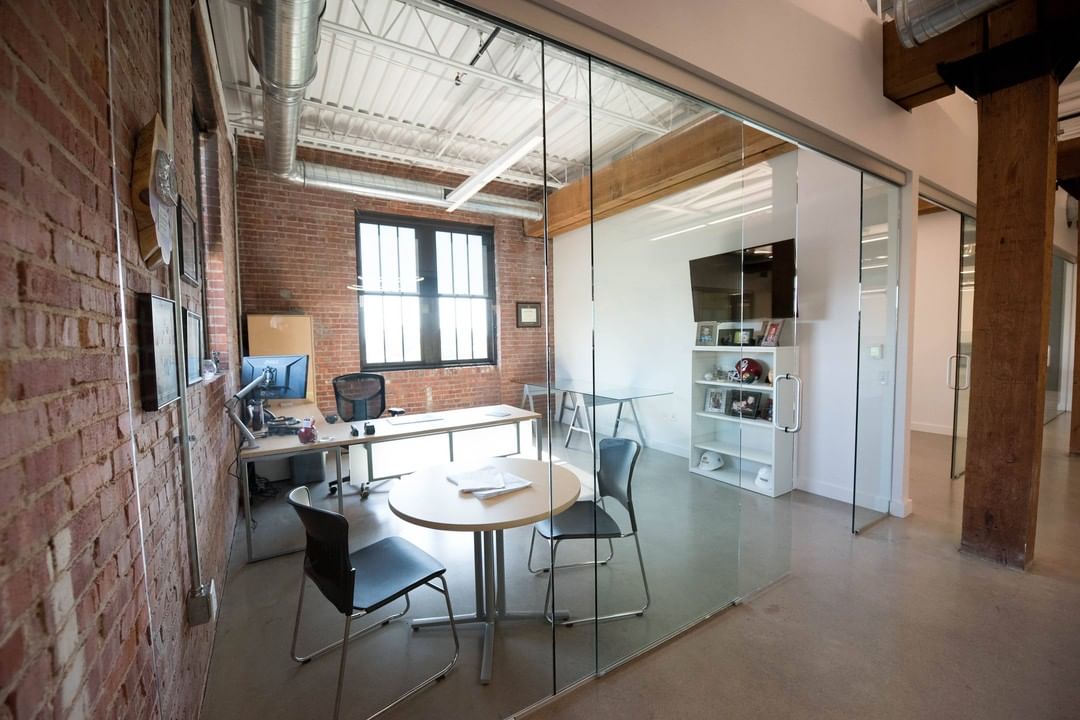 The use of glass for interior office doors and partitions ensures a bold and unique interior design, while also offering a refreshing change of style compared to traditional walls and barriers. Discover all their benefits: i.mtr.cool/wqnbvgvnir

#officedesign #kleindoors