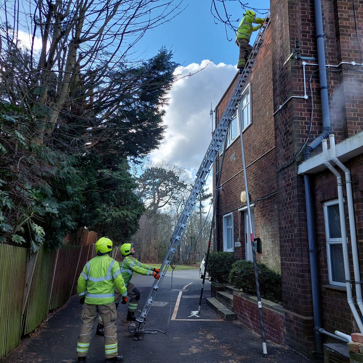 Realistic 13.5m ladder training for Potters Bar new apprentice!