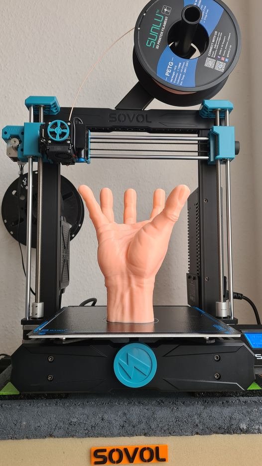 RatlleRo's tweet image. When you need an extra hand just do it #3dprinter #sovolsv06plus @Sovol3d
