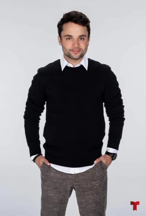 LuisMiguelxd's tweet photo. Patricio Gallardo @PatriciooGallar es #TomasDelRio en la nueva telenovela #JuegoDeMentiras 🔥
¿Listos para conocerlo? 🤔
¡COMIENZA OFICIALMENTE LA CUENTA REGRESIVA! ⏳
¡ESTRENO! Martes 7 de marzo 📅 a las 10PM/9C por @Telemundo #TeamTomas 💙 https://t.co/RmgfB7PhAc