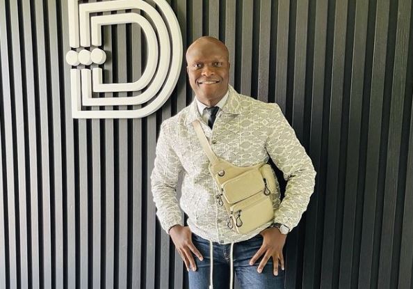 SPOT_ONMagazine's tweet photo. MONDAY MOTIVATION FOR THE ENTREPRENEUR

“I managed to turn my pain into profit.” and “...Never ever be around people that tell you, ‘you are crazy’ and it can't be done.” Lekau Sehoana, Founder and CEO of Drip Footwear https://t.co/VkUT12hm4X